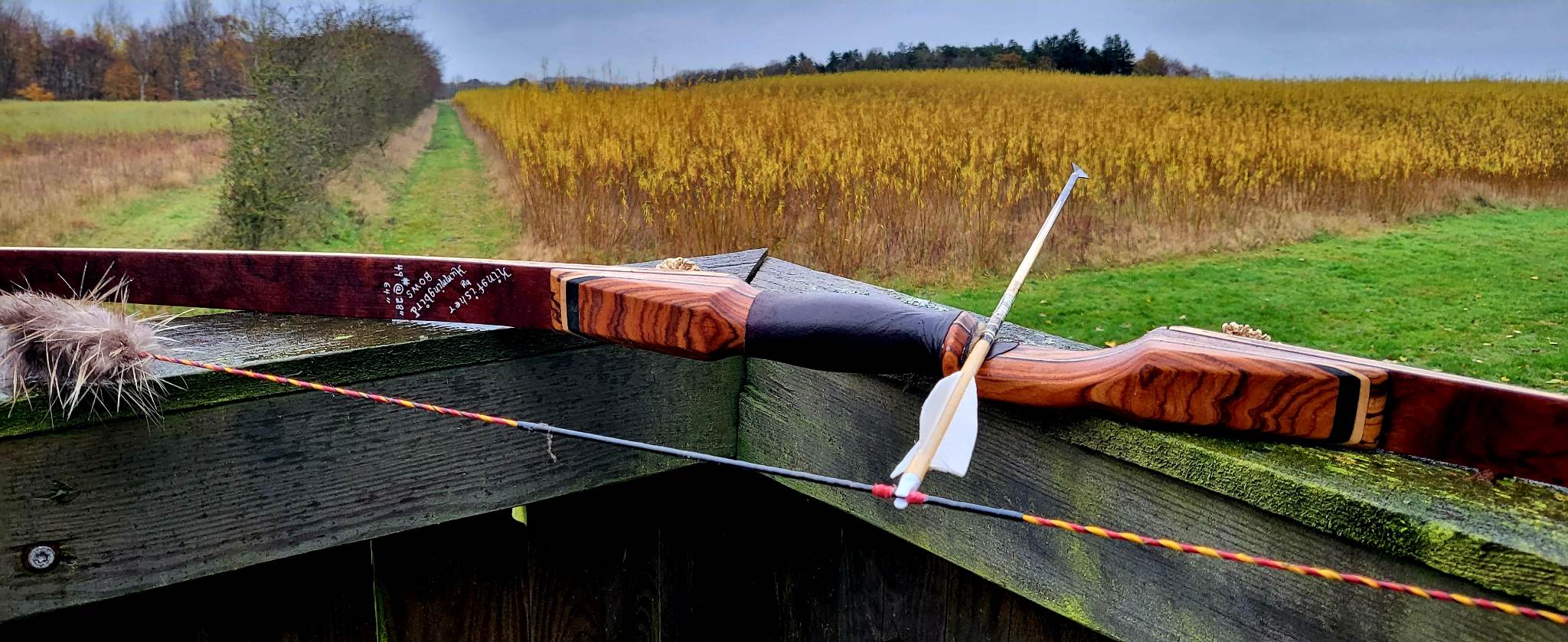 Med langbue etter danske rådyr